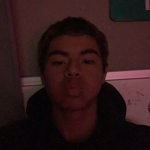 Meet your Posher, Carlos